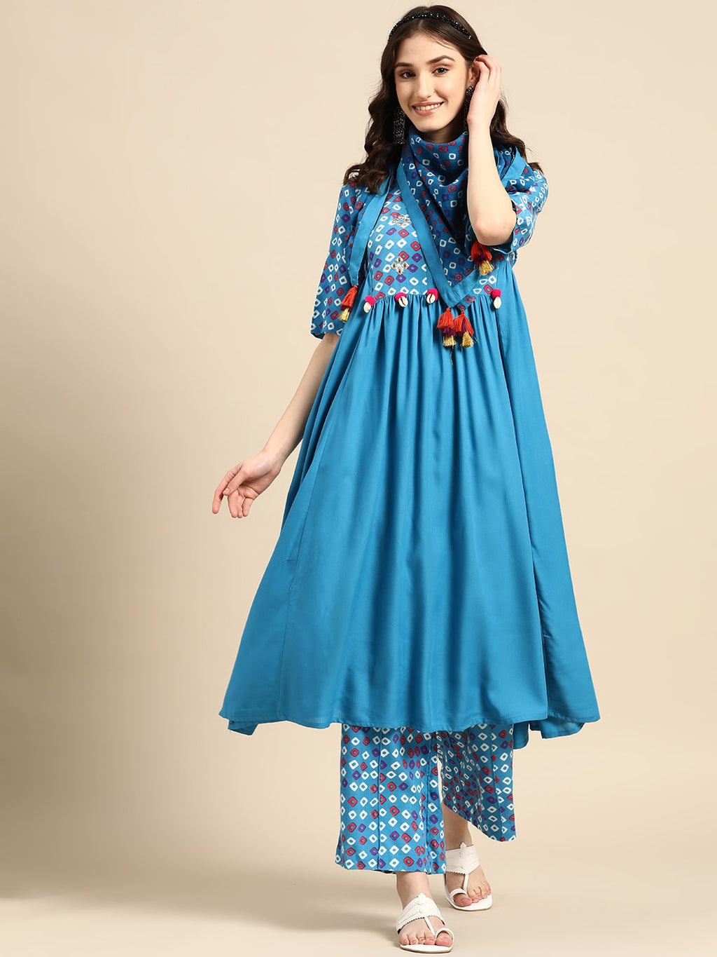 Sangria Women Bandhani Printed Kurta with Palazzos & Scarf