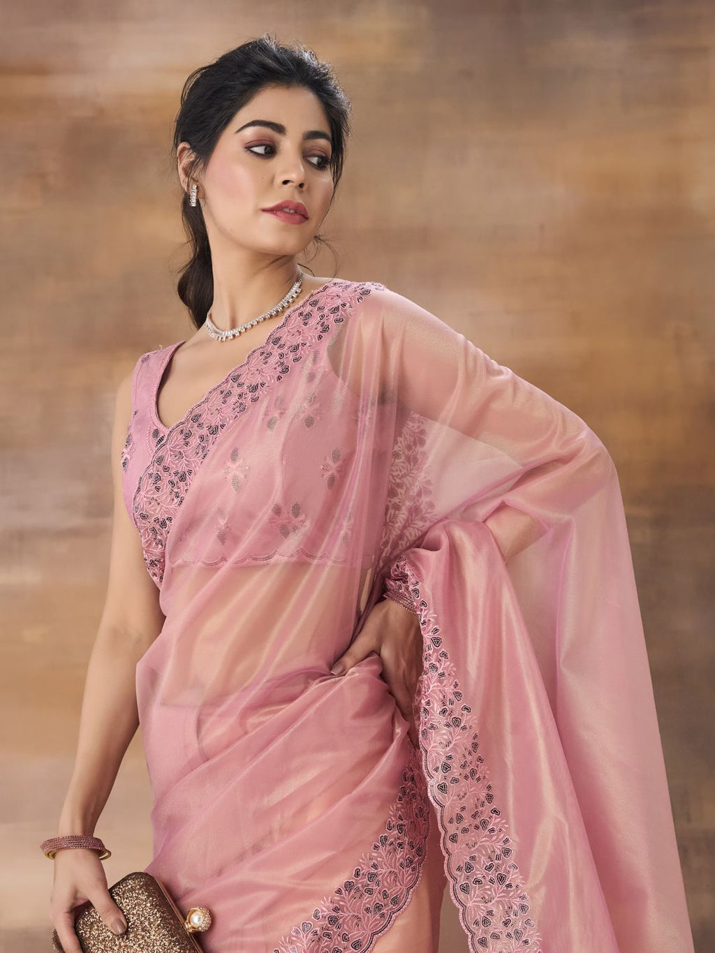 kasee Embroidered Net Saree - Distacart