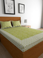 Urban Magic Green & White Ethnic Motifs Cotton 104 TC Queen Bedsheet with 2 Pillow Covers