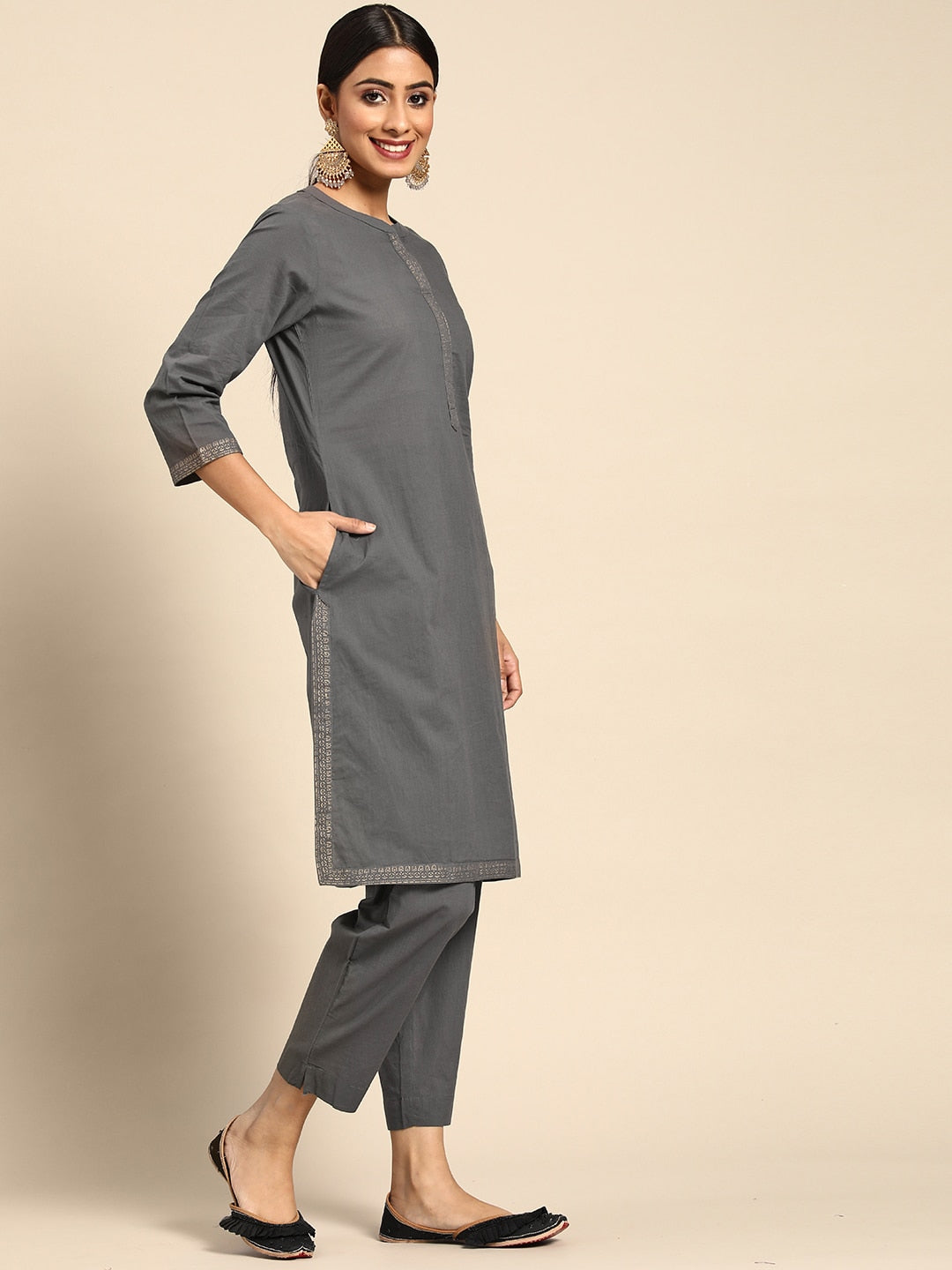 Sangria Women Charcoal Grey Pure Cotton Solid Kurta with Cropped Trousers