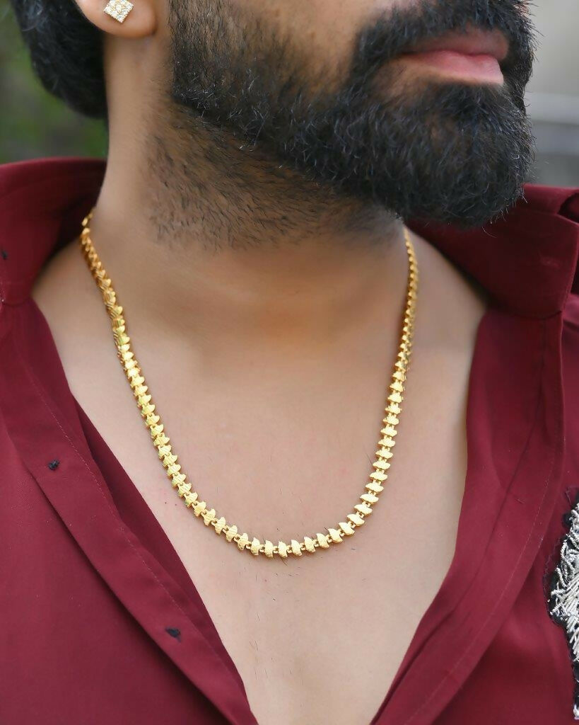 VOJ Gold-Polished Designer Leaf Shaped Chain For Men