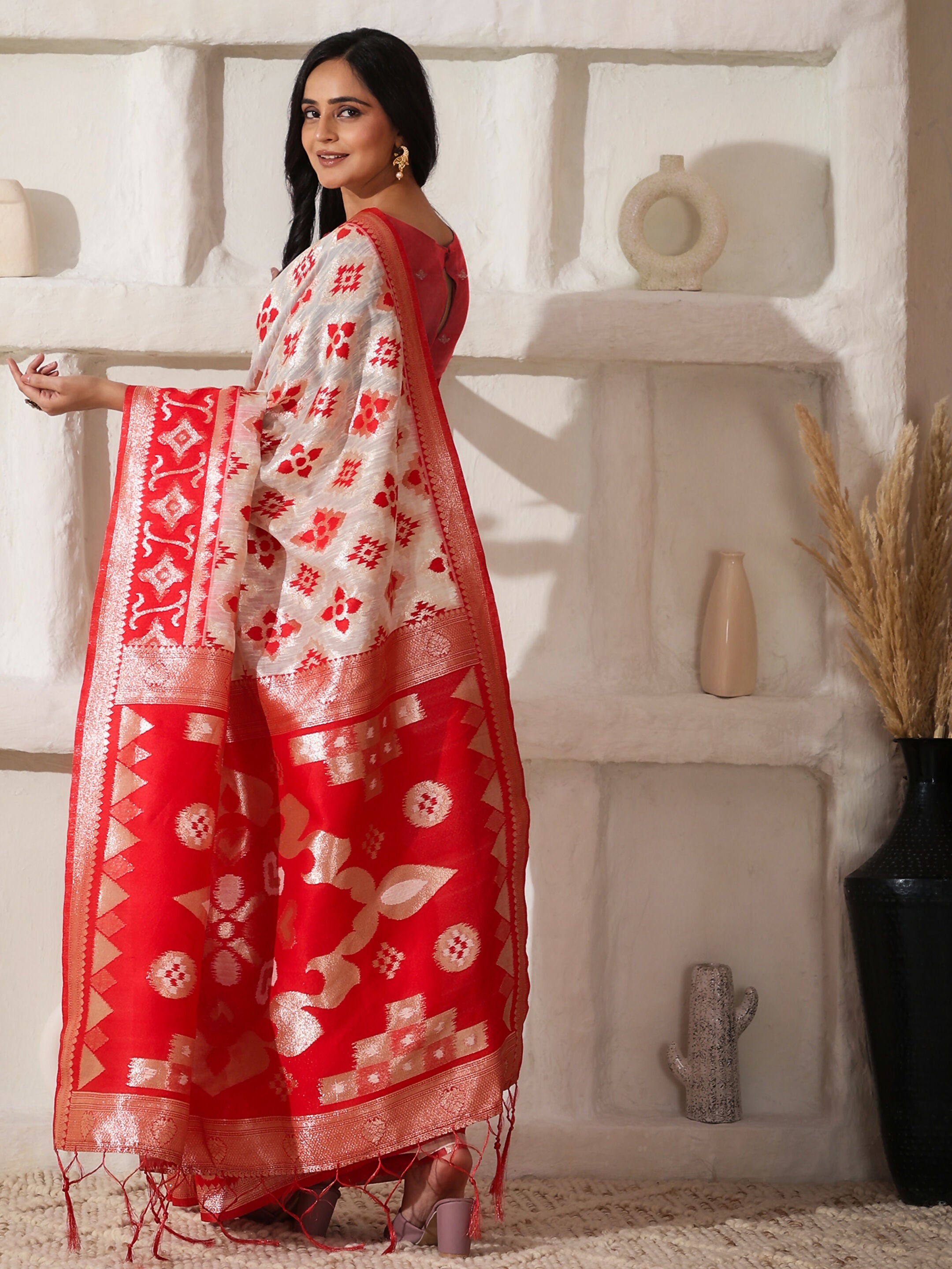 Shree Shyam Fashion Linen Cotton Red & White Saree - Distacart