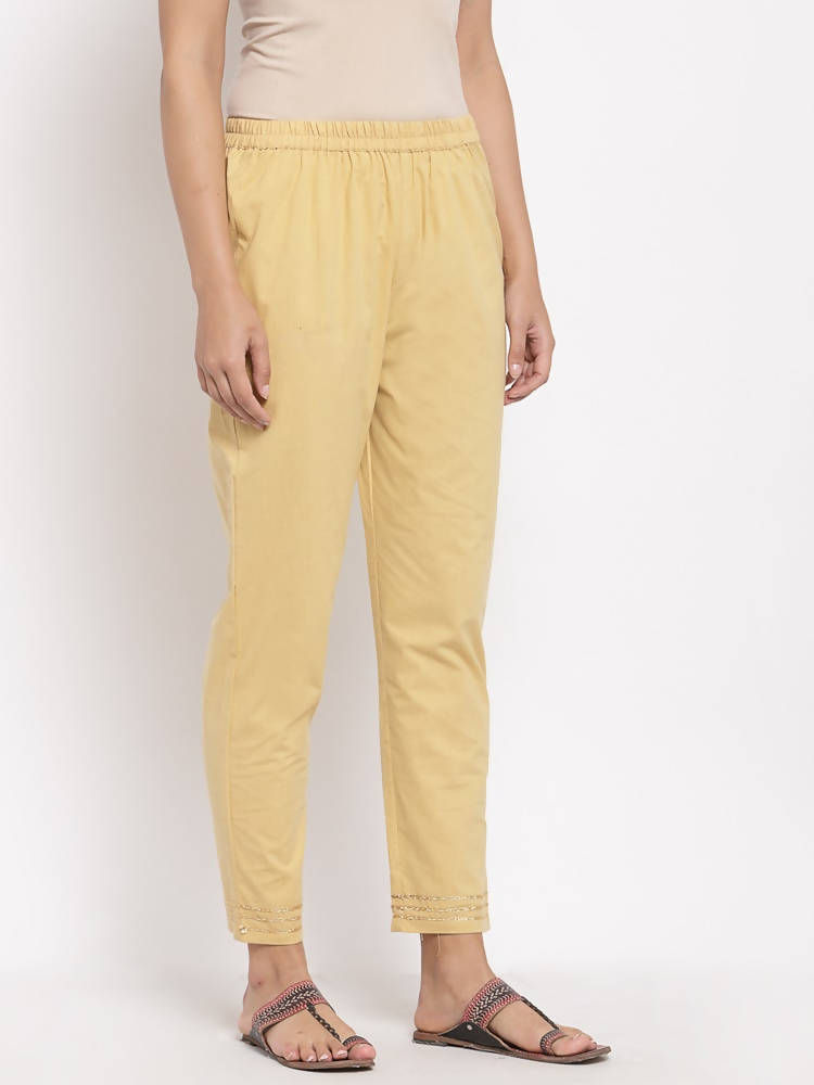 Myshka Women's Cream Cotton Solid Casual Trouser