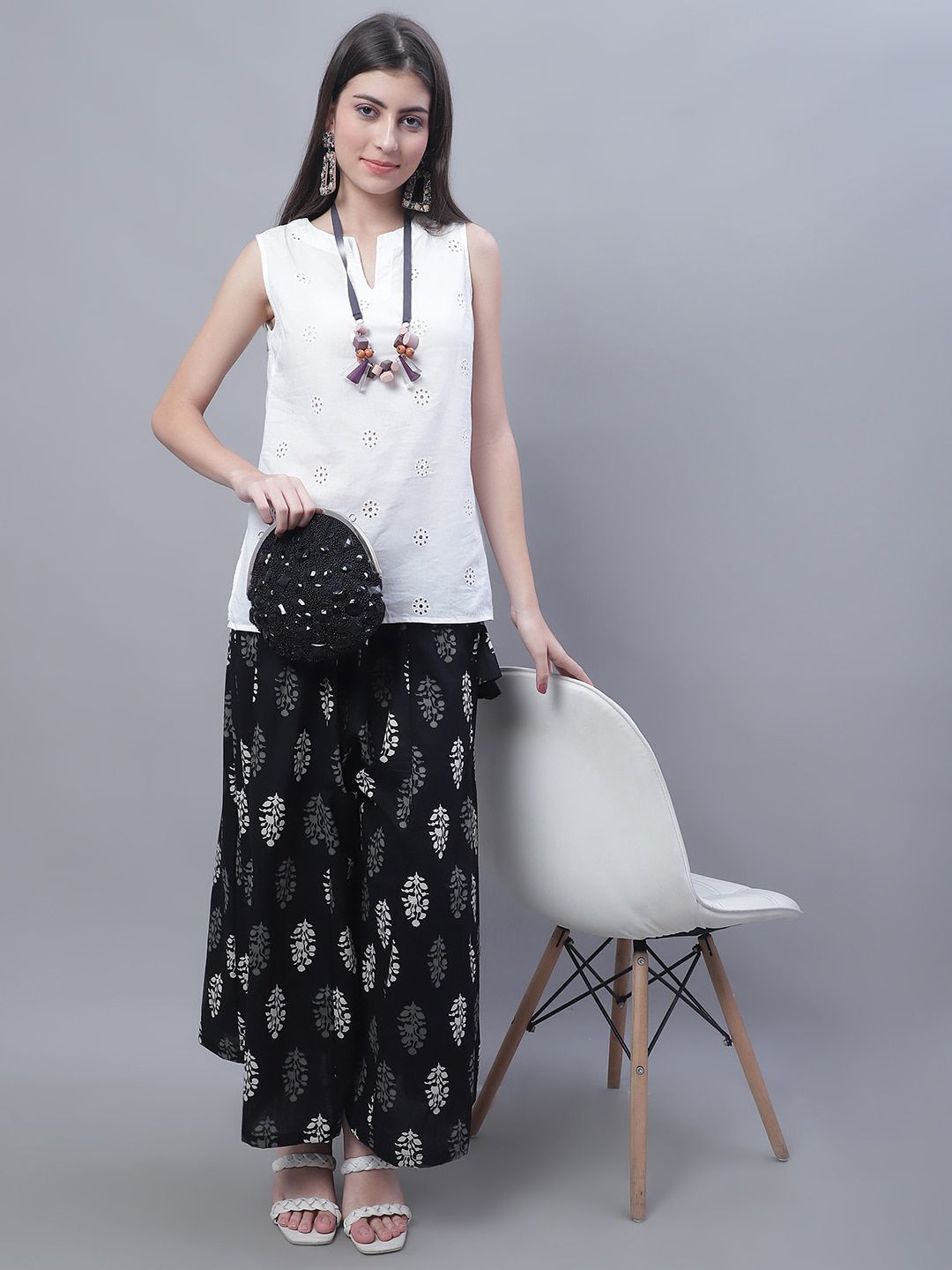 TAG 7 Women Floral Printed Flared Palazzos