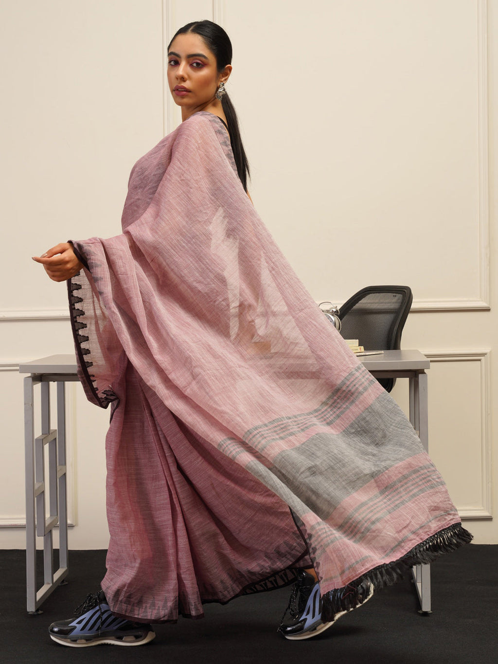 Tikhi Imli Woven Design Cotton Saree - Distacart