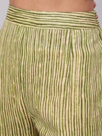 Aks Floral Printed Mandarin Collar Pure Cotton Kurta with Trousers