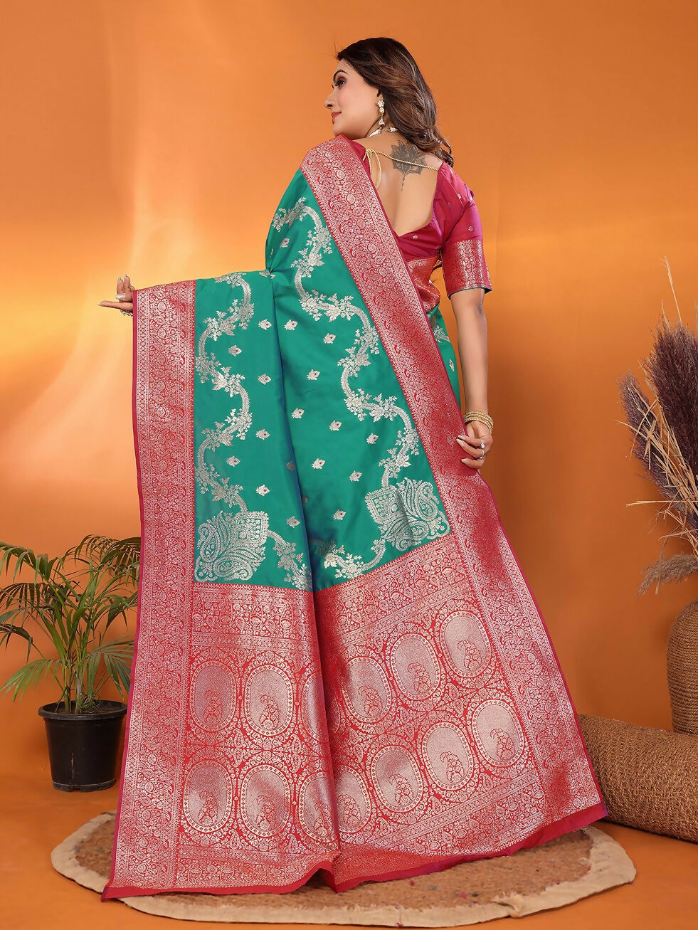 Joban Fashion Banarasi Pine Green Woven Soft Silk Saree - Distacart