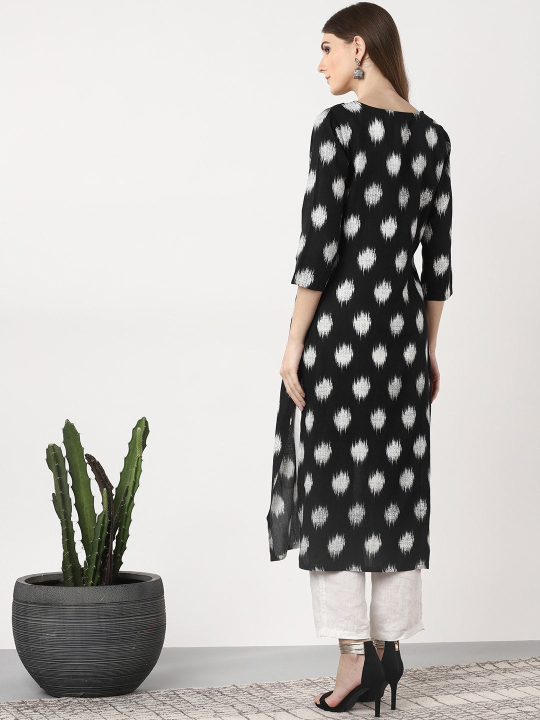 Sangria Women Black & Off-White Woven Design Straight Kurta
