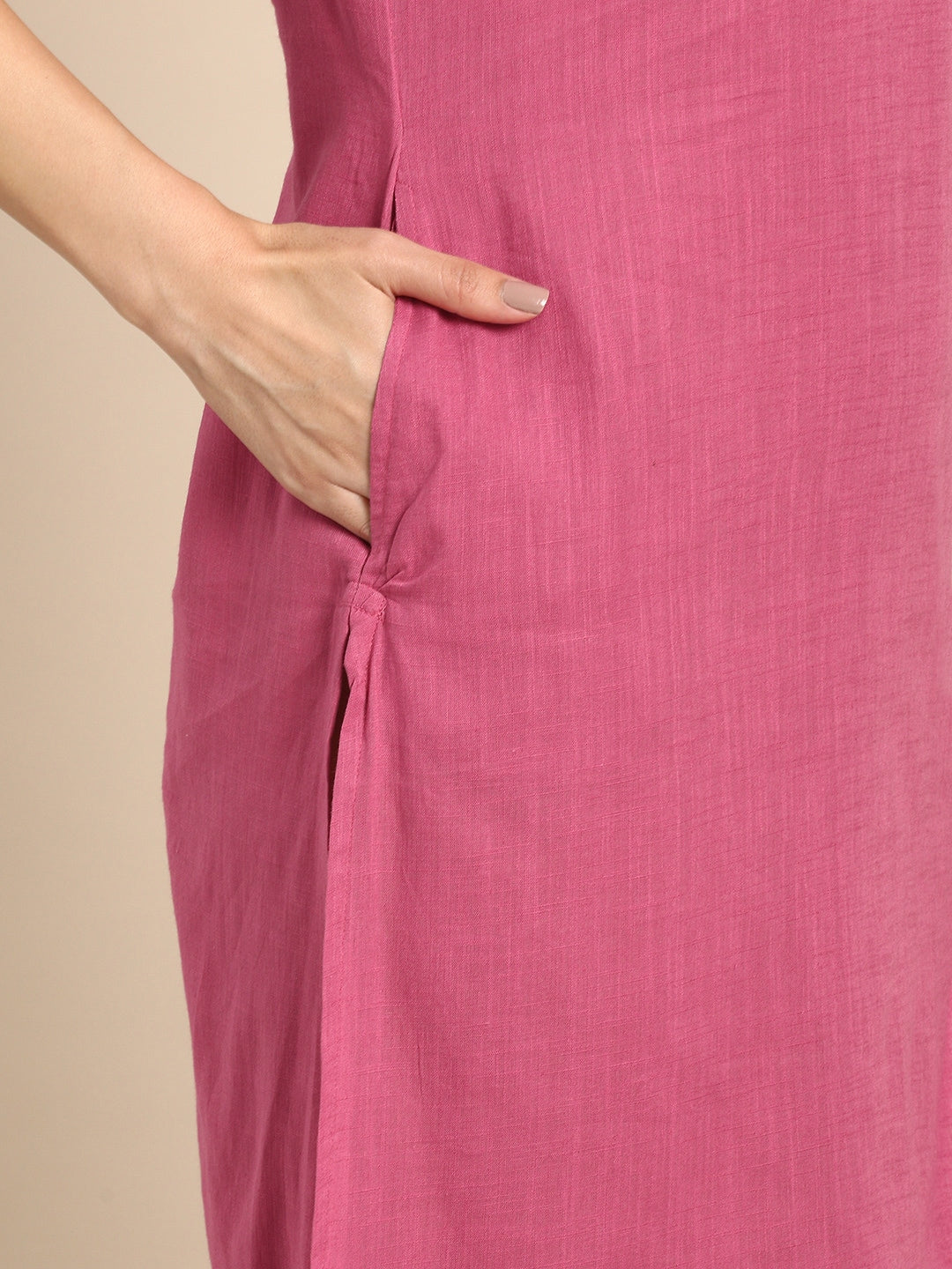 Sangria Women Geometric Embroidered Thread Work Kurta