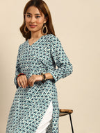 Sangria Women Blue & Off White Geometric Printed Kurta