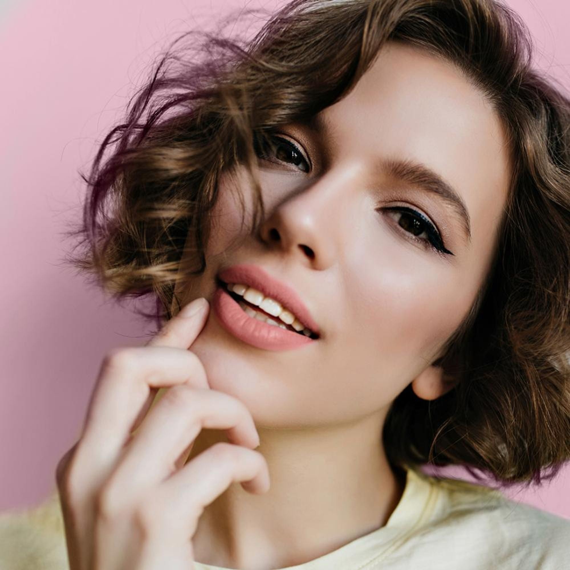 Makeup Revolution Pout Bomb Plumping Lip Liner - Kiss Baby Pink