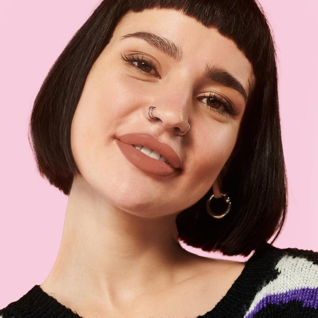 Makeup Revolution Pout Bomb Plumping Lip Liner - Doll Cool Nude
