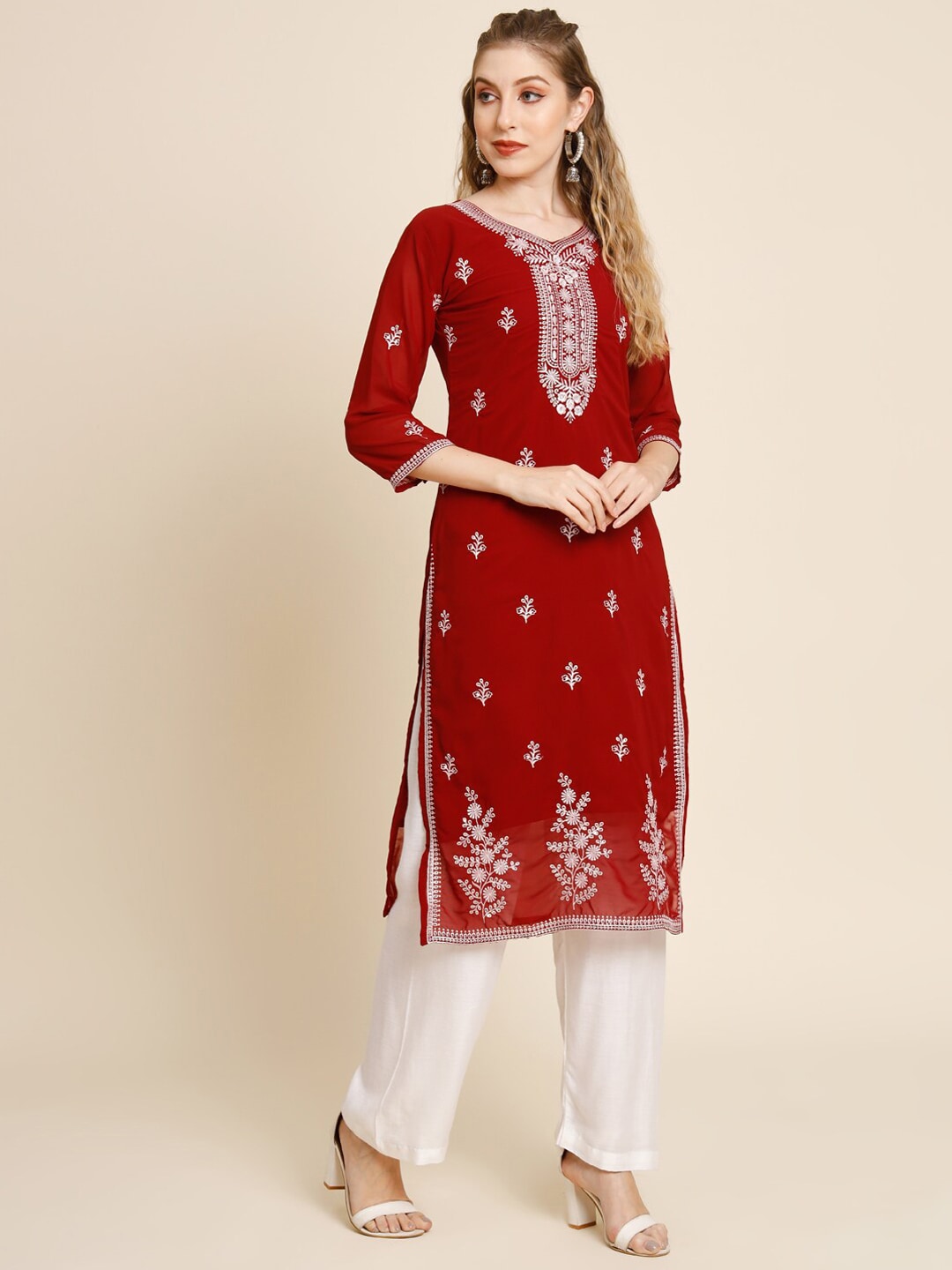 HERE&NOW Women Floral Embroidered Thread Work Georgette Kurta