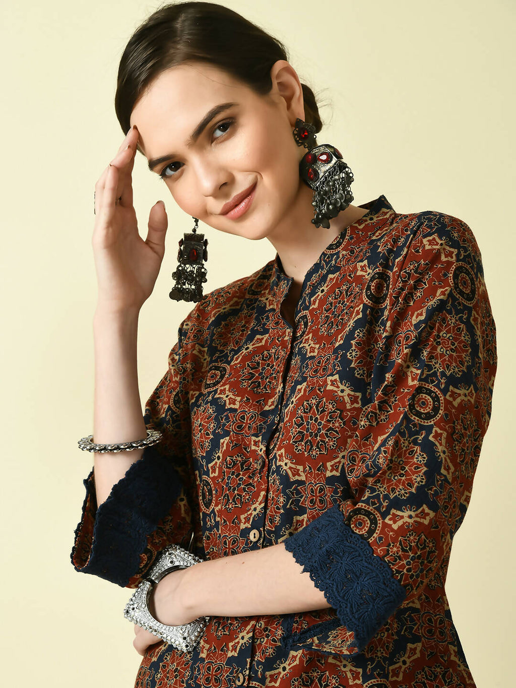 Myshka Women's Multi A-Line Kurta & Trousers