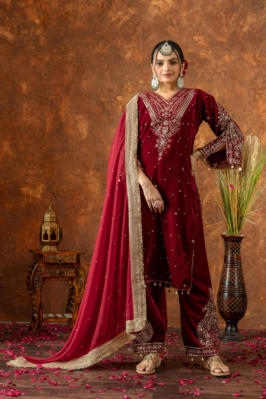 Joban Fashion Deep Maroon Velvet Embroidery Kurta Set - Distacart