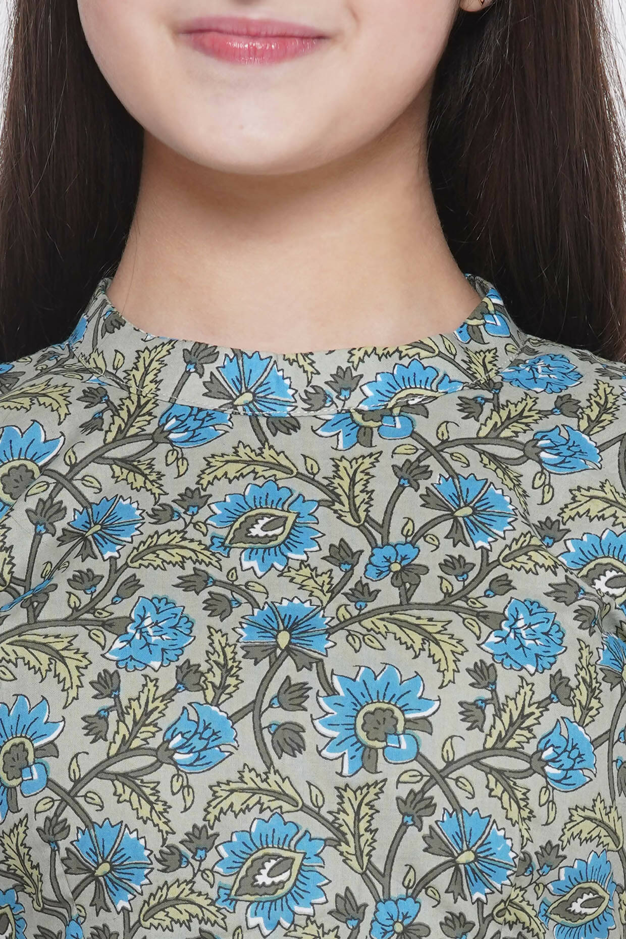 Little Bansi Floral Print Ready To Wear Saree And Floral Blouse - Blue