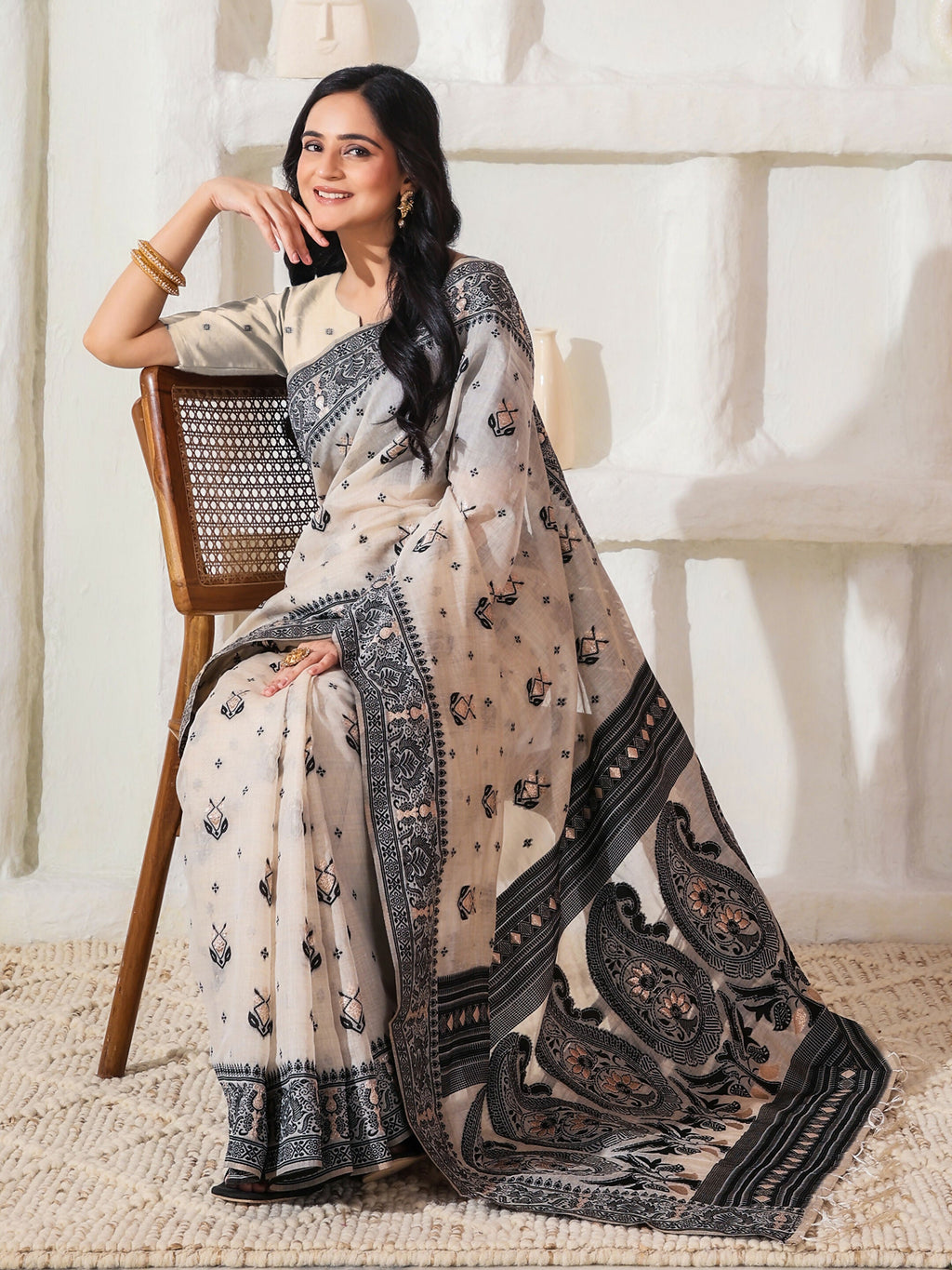 Shree Shyam Fashion Linen Cotton Black & Cream Saree - Distacart