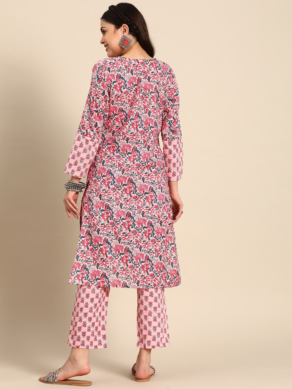 Sangria Floral Printed Regular Pure Cotton Kurta with Palazzos