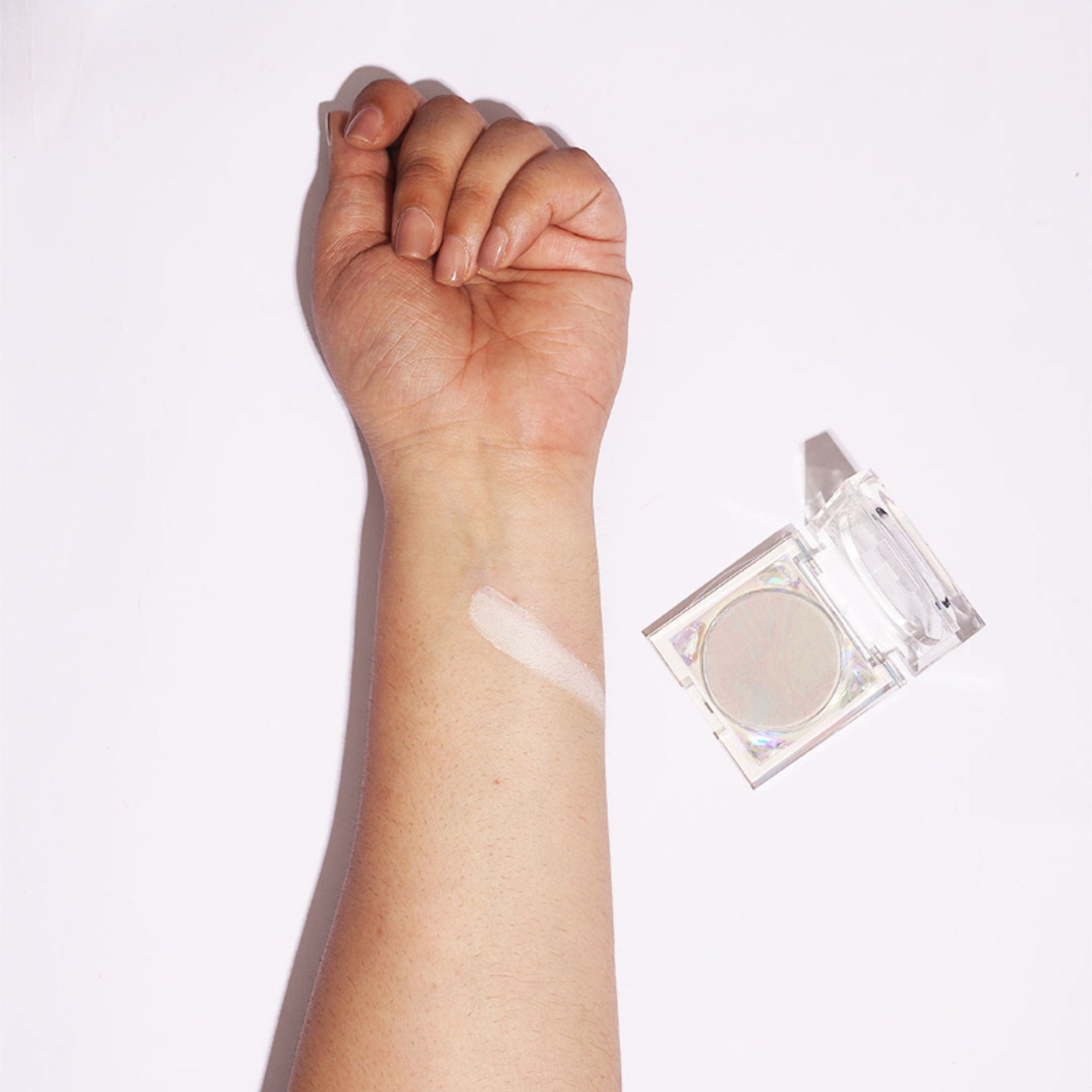 Makeup Revolution Mood Switch Aura Powder - Universal Prism - Distacart