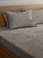 KLOTTHE 300 TC Woolen King Bedsheet with 2 Pillow Covers - Distacart