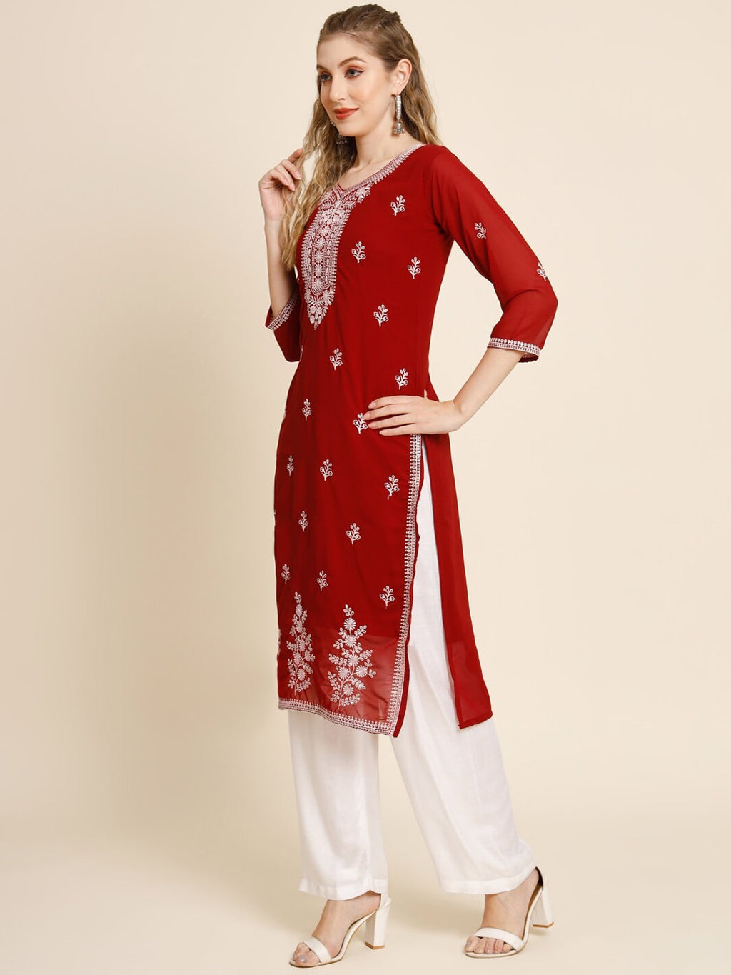 HERE&NOW Women Floral Embroidered Thread Work Georgette Kurta