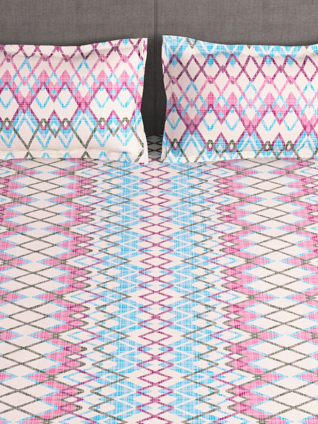 Story@home Tango Pink & White Printed 240 TC King Bedsheet with 2 Pillow Covers - Distacart