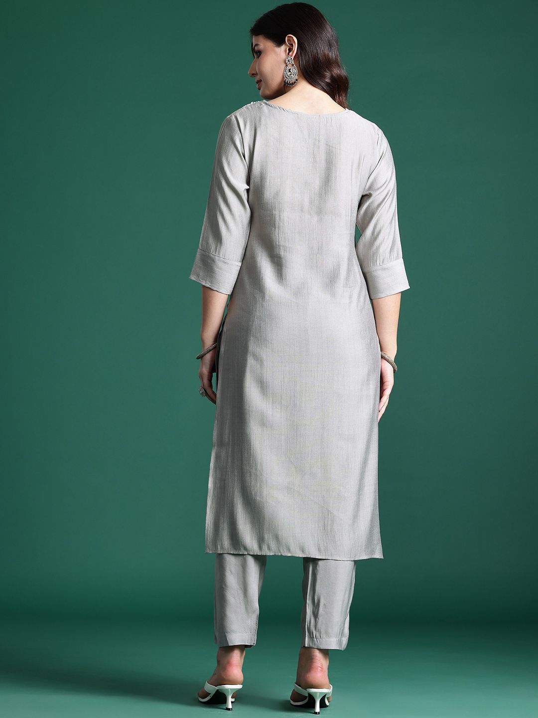 Indo Era Ethnic Motifs Embroidered Thread Work Kurta with Trousers - Distacart