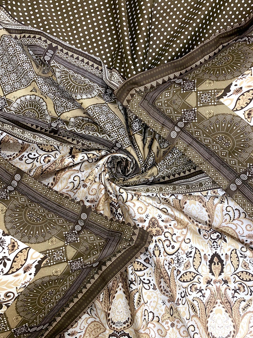 BELLA CASA Brown & Beige Ethnic Motifs Cotton 350 TC King Bedsheet with 2 Pillow Covers