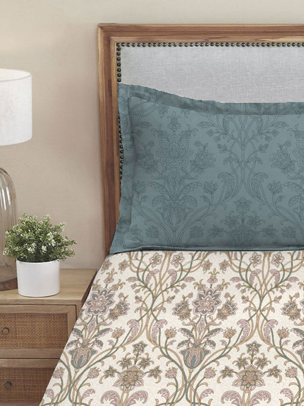 MYTRIDENT Dusk and Dawn Beige Printed Pure Cotton 144 TC Queen Bedsheet 2 Pillow Covers
