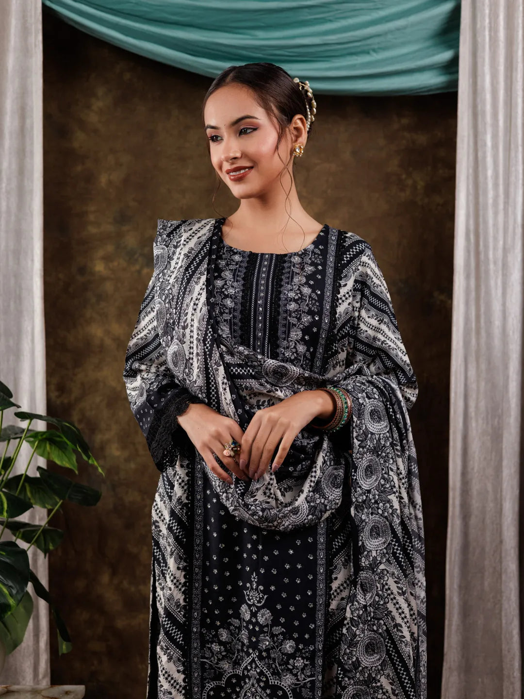 Yufta Black Hand Embroidery Silk Straight Kurta And Trouser With Dupatta Set - Distacart