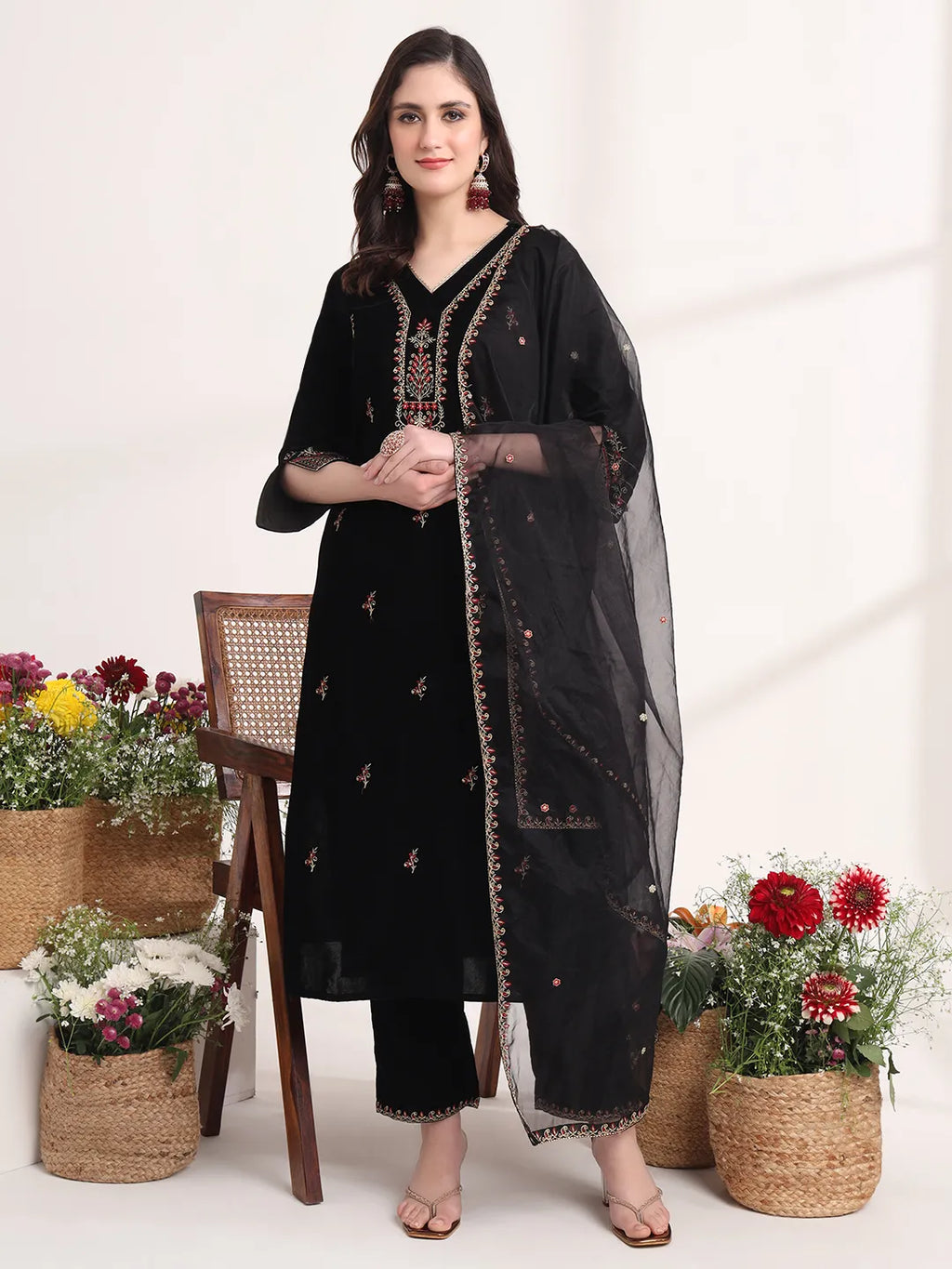 Yufta Black Straight Embroidery Kurta And Trouser With Dupatta Set - Distacart
