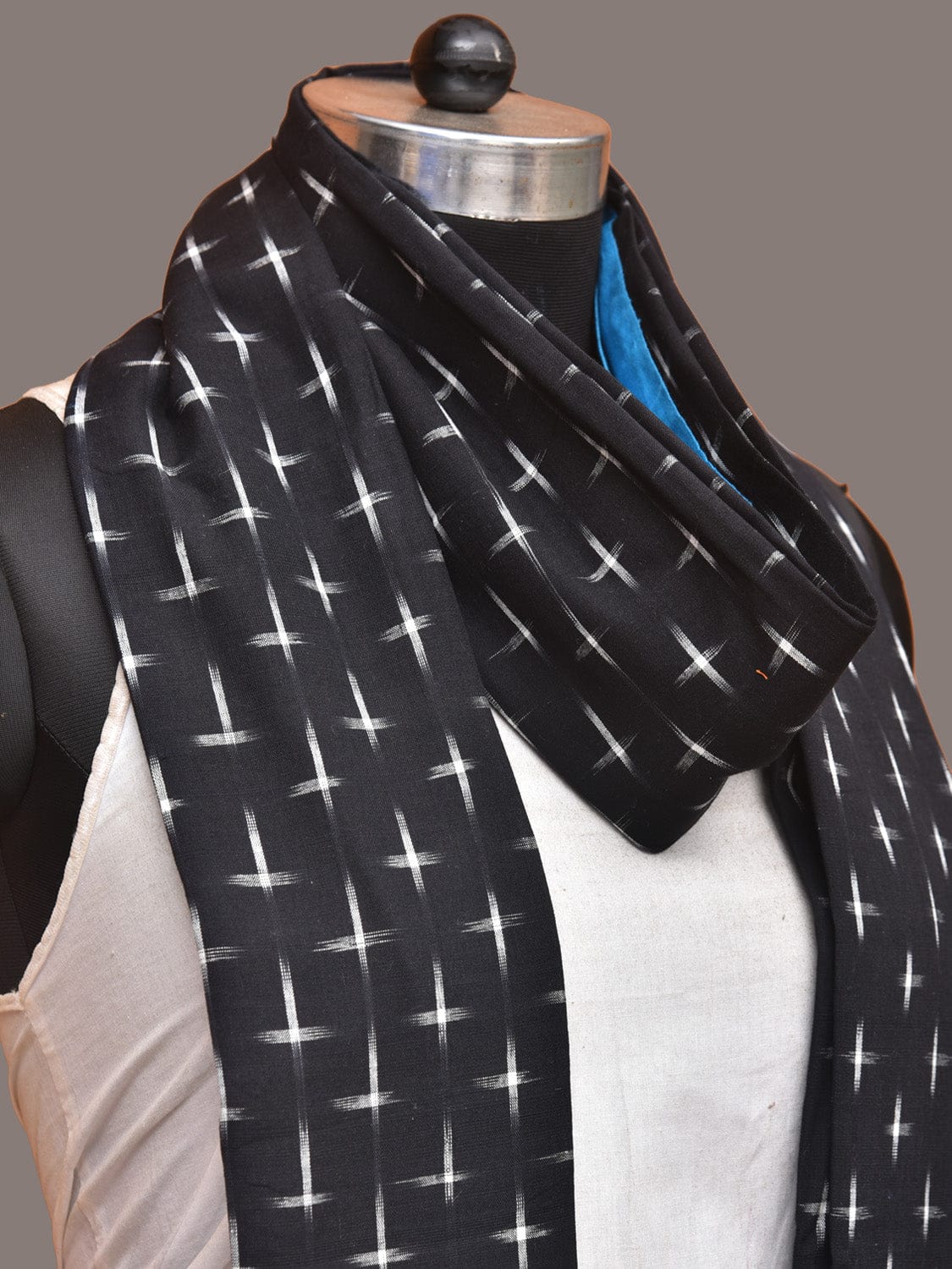 Blue and Black Pochampally Ikat Cotton Handloom Dupatta with Plus Buta Design - Global Threads
