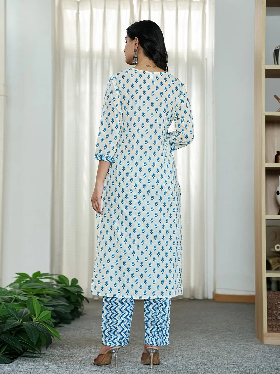 Yufta Blue And White Ethnic Motifs Straight Kurta Trouser Dupatta Set - Distacart