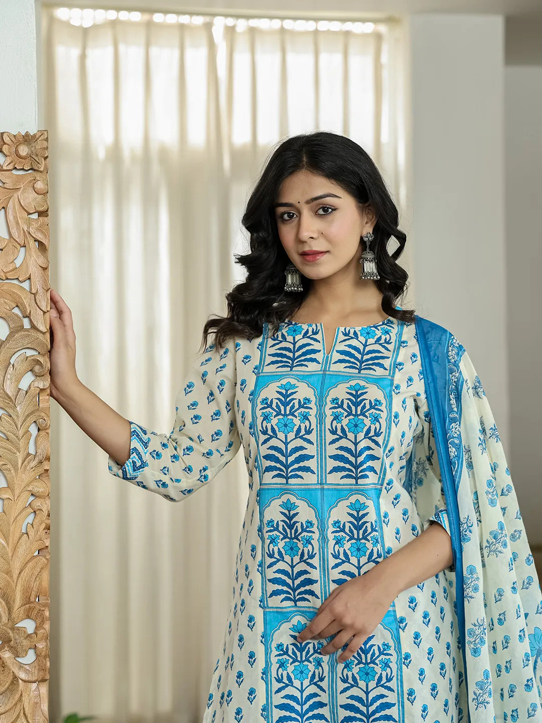 Yufta Blue And White Ethnic Motifs Straight Kurta Trouser Dupatta Set - Distacart