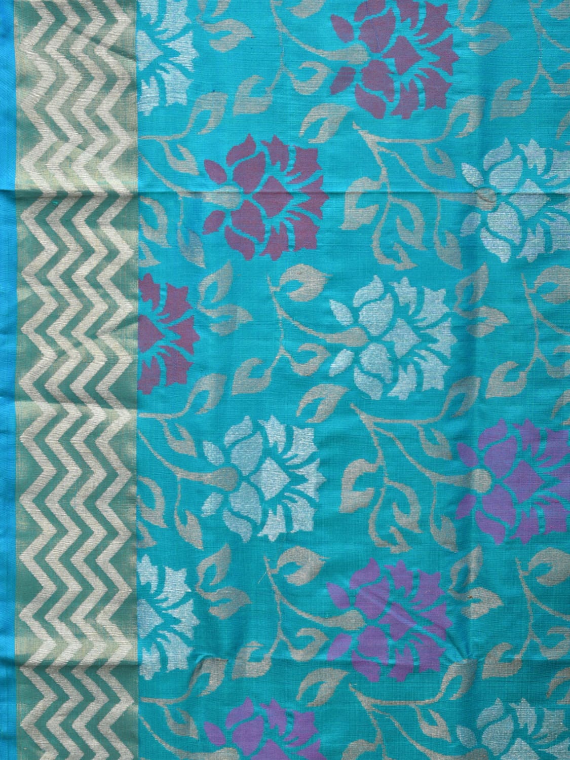 Blue Uppada Silk Handloom Saree with All Over Floral Design - Global Threads