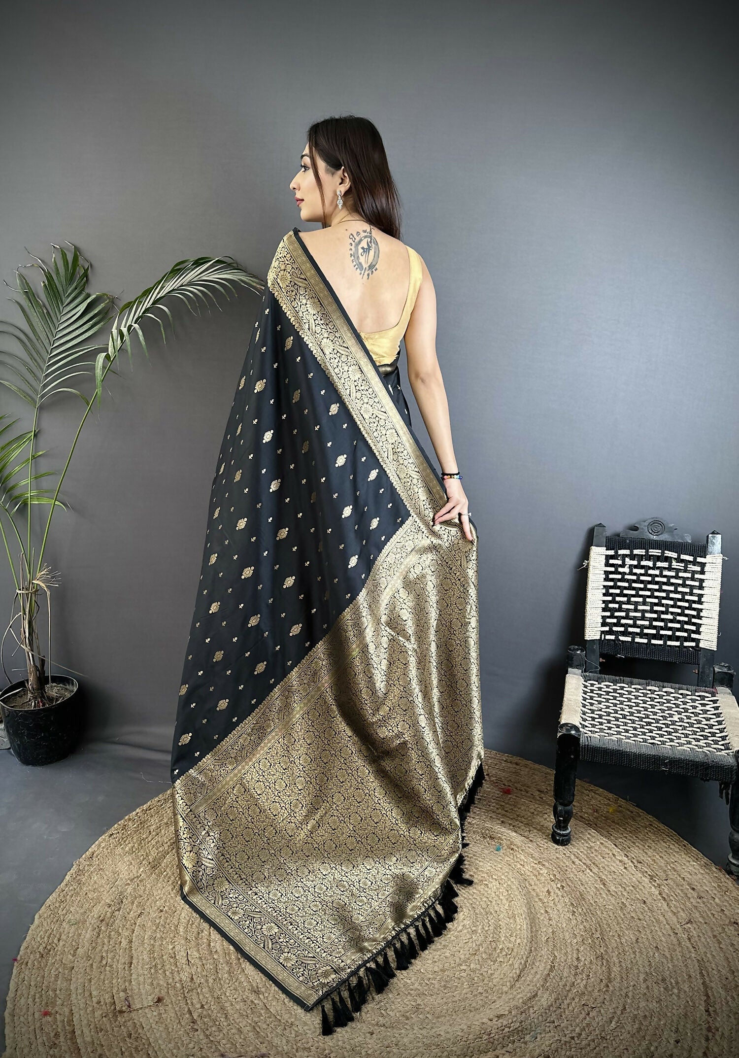 Joban Fashion Black Zari Weaving Motif Lichi Silk Banarasi Silk Saree - Distacart