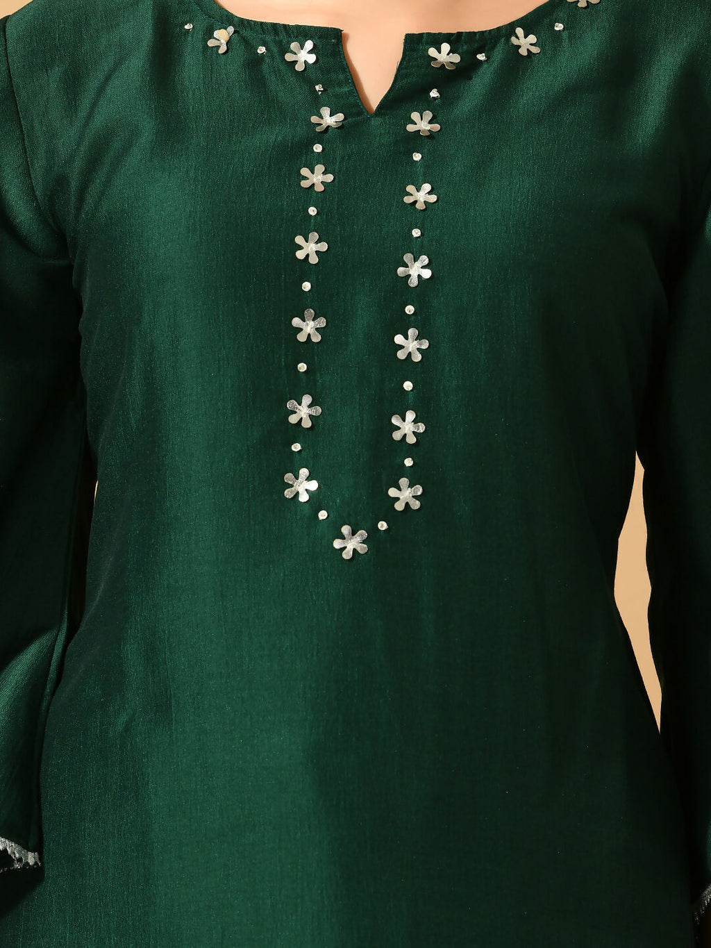 Myshka Women's Green Embroidered Party Kurta Sets