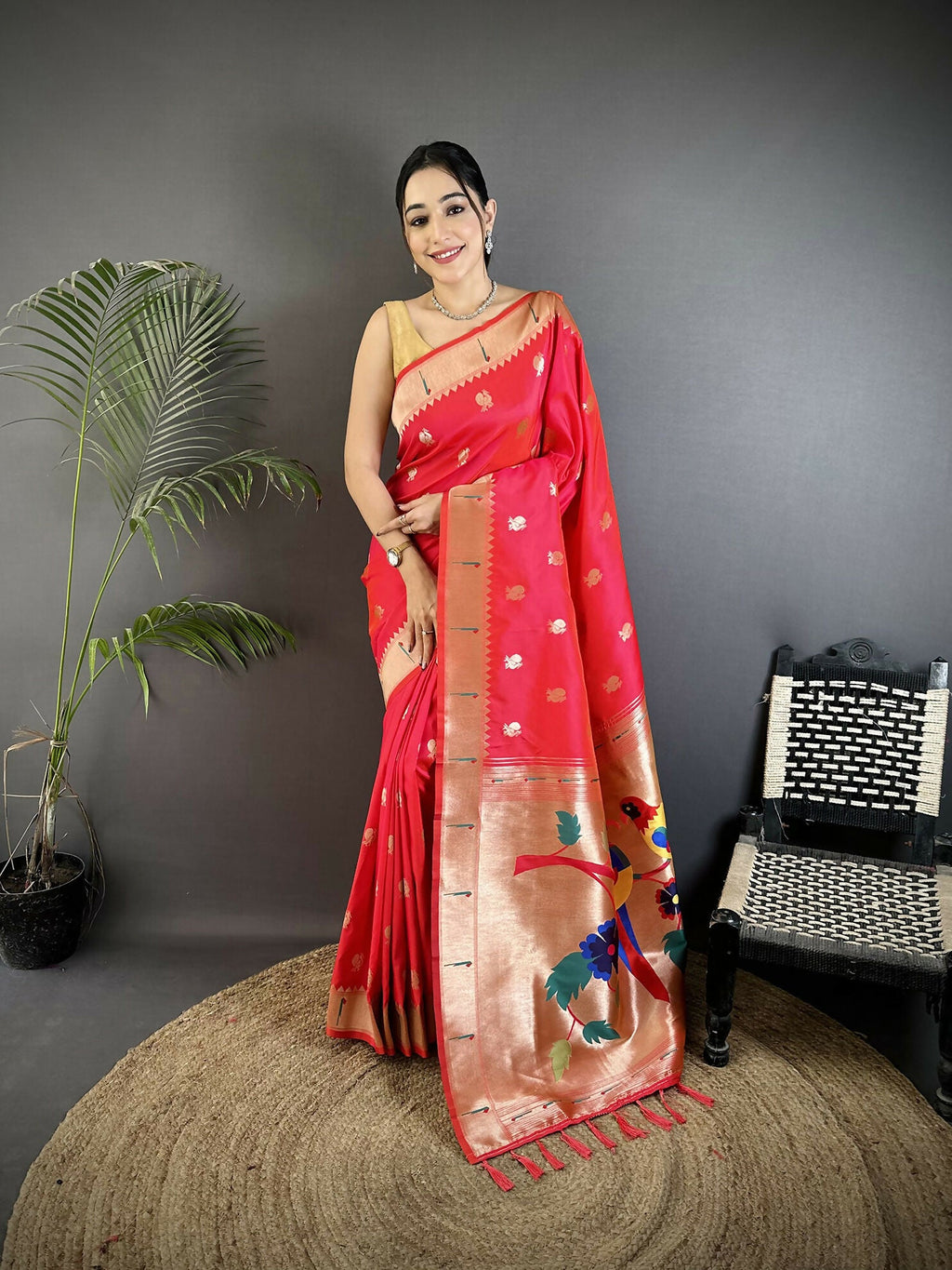 Joban Fashion Pink Peacock & Floral Motifs Soft Silk Kanchipuram Saree - Distacart