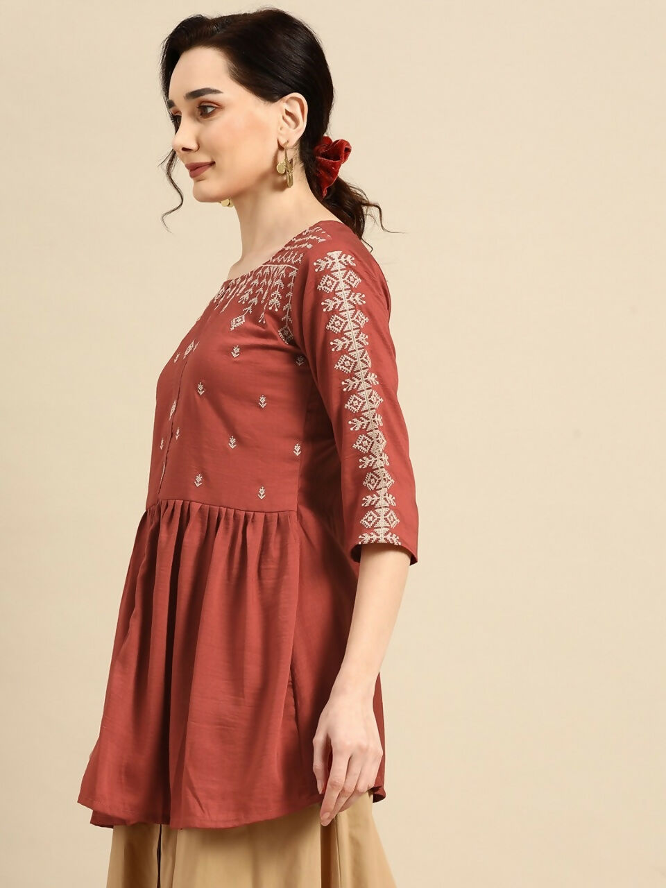 Women's Rust Viscose blend Embroidered Short Top - Marina