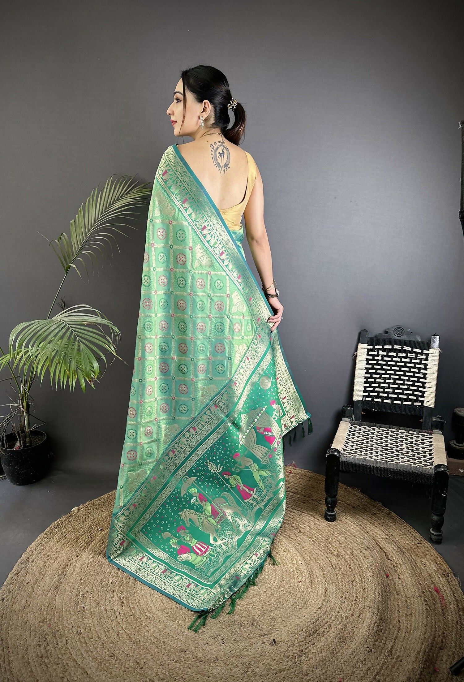 Joban Fashion Aqua Green Geometric Pattern Soft Silk Patola Saree - Distacart
