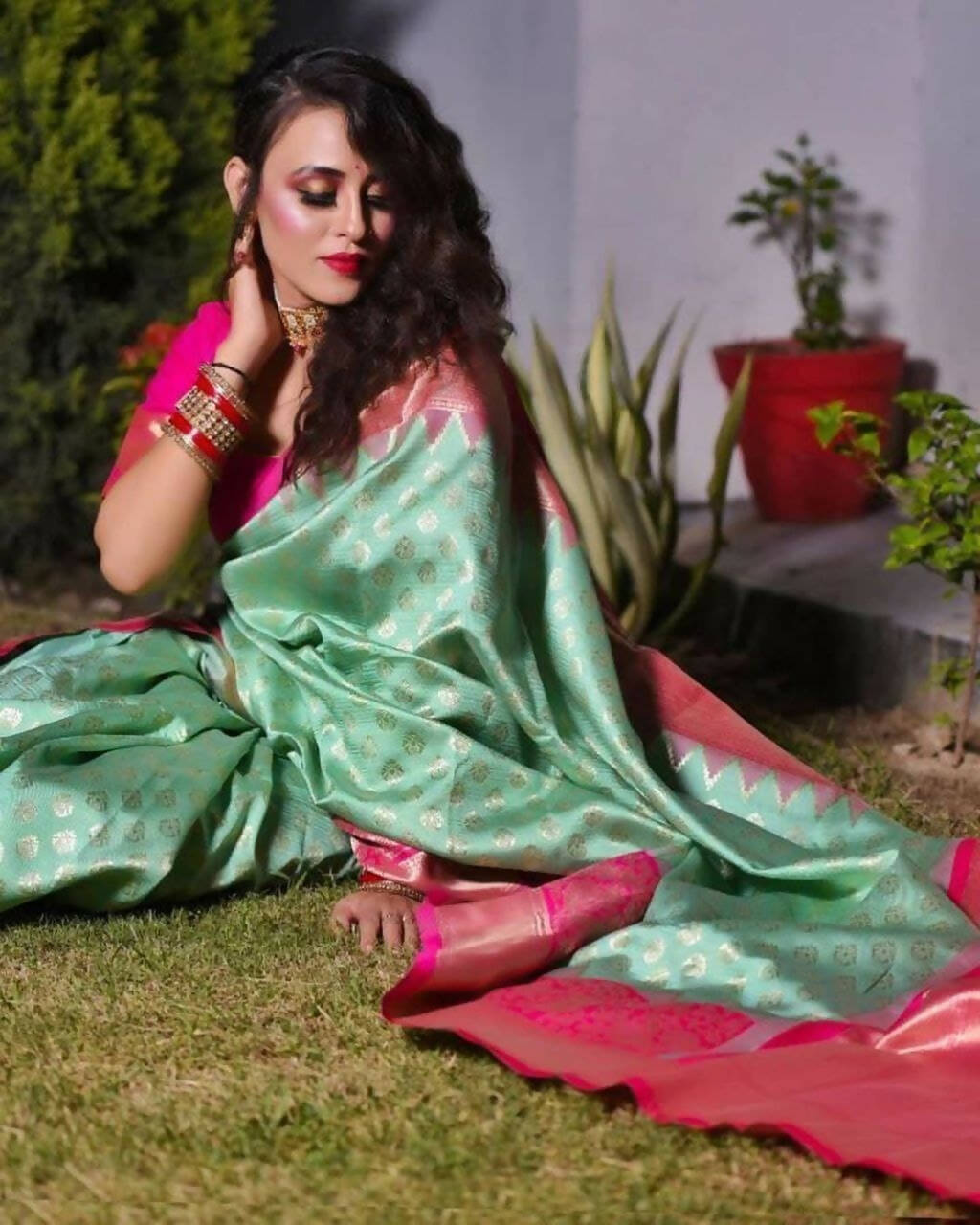 DEIANA'S Beautiful Designer Golden zari Soft Lichi Silk Saree - Pista