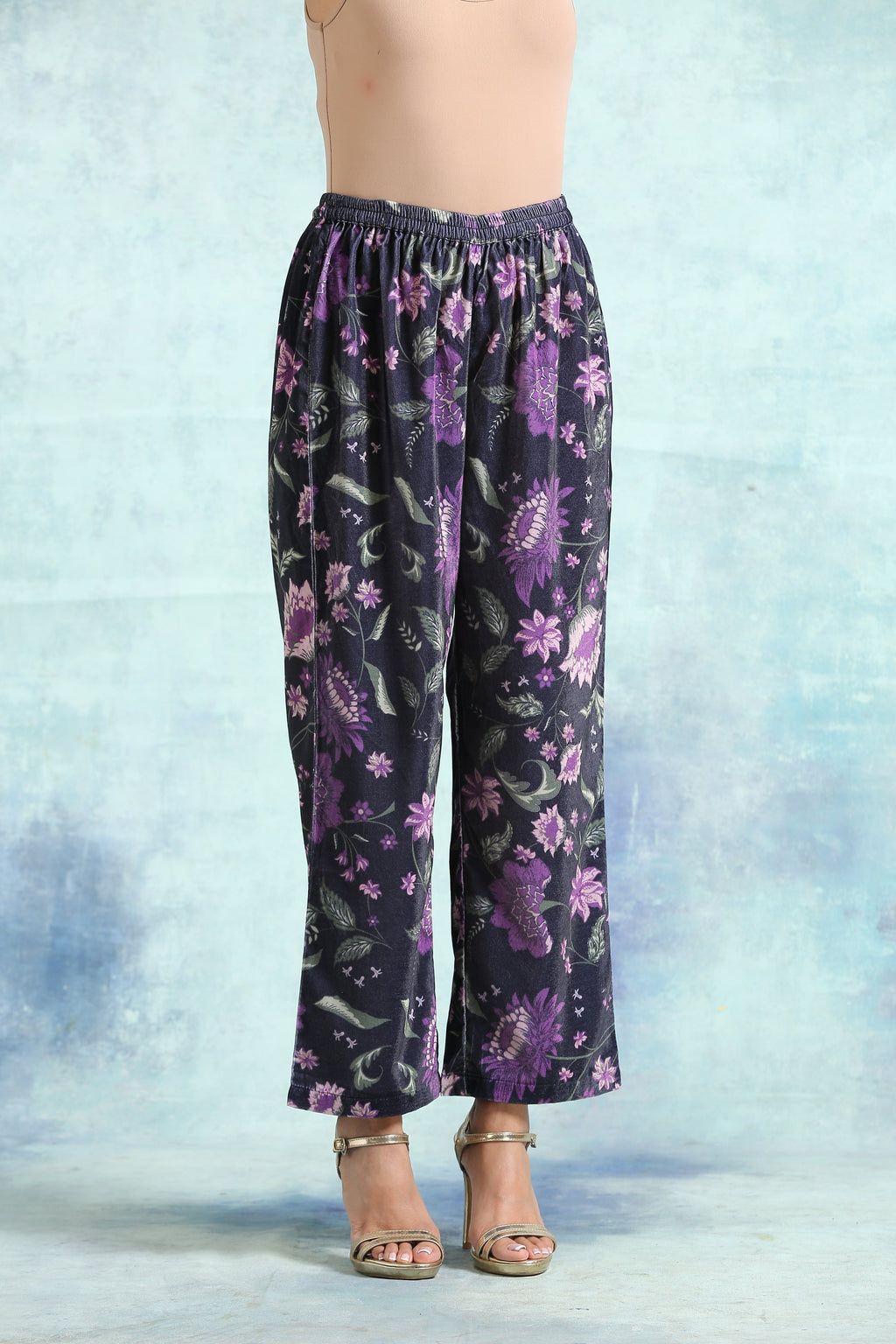 trueBrowns Black Printed Velvet Pant