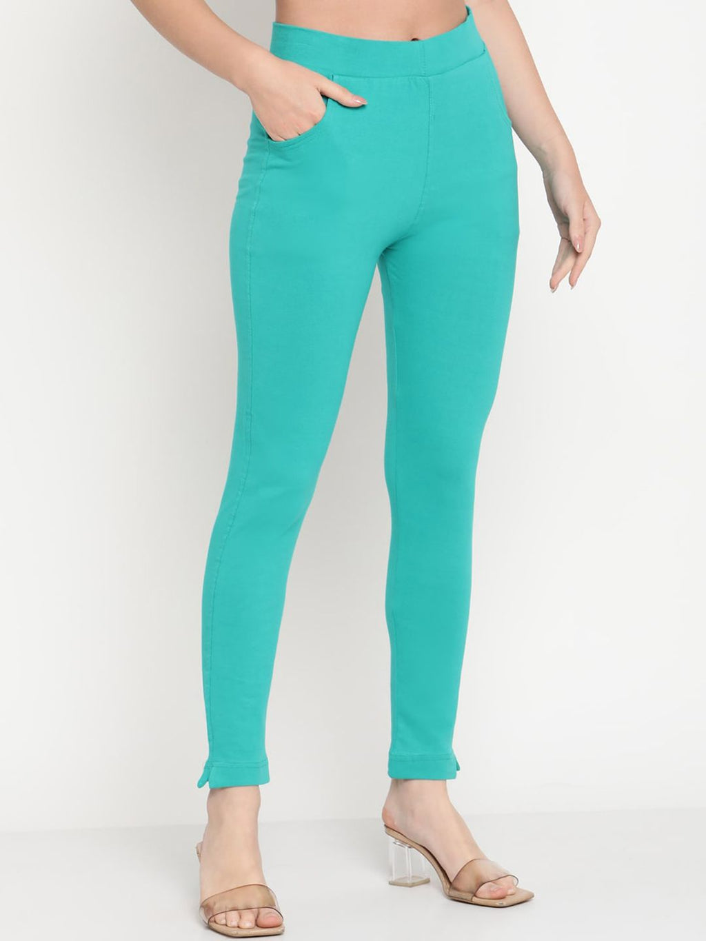 TAG 7 Women Turquoise Blue Solid Kurti Pant