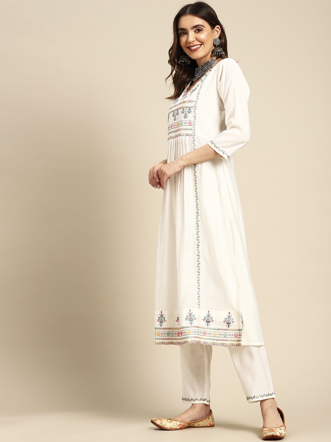 Sangria Ethnic Motifs Yoke Design Regular Thread Work Kurta with Trousers & With Dupatta