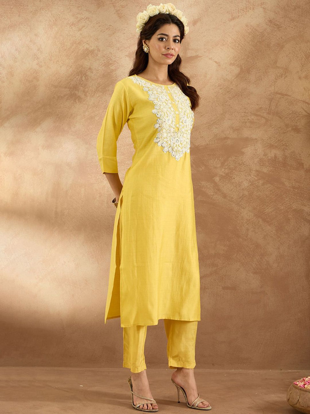 Indo Era Women Ethnic Motifs Embroidered Regular Thread Work Kurta with Trousers - Distacart