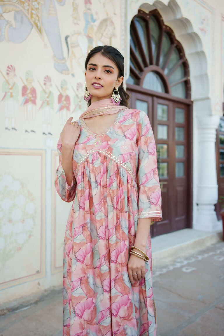 Vaasva Women Peach Muslin Embroidered Kurta, Pant & Dupatta Set