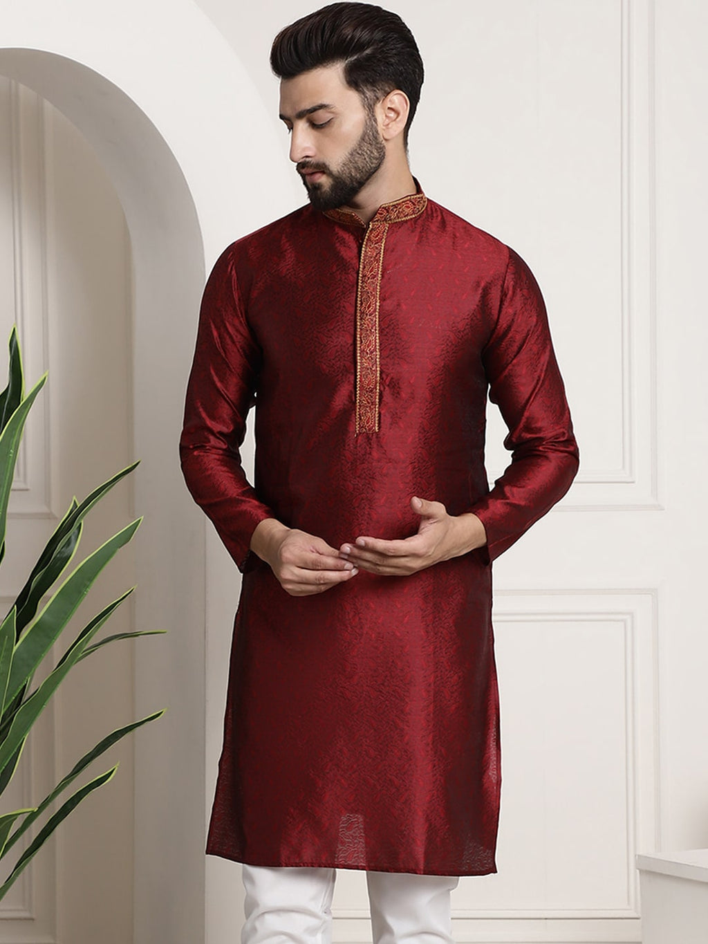 Sojanya Men Red Embroidered Straight Kurta