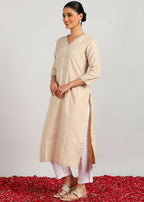 Aavyora Women's Beige Woven Striped V-Neck Kurta - Distacart