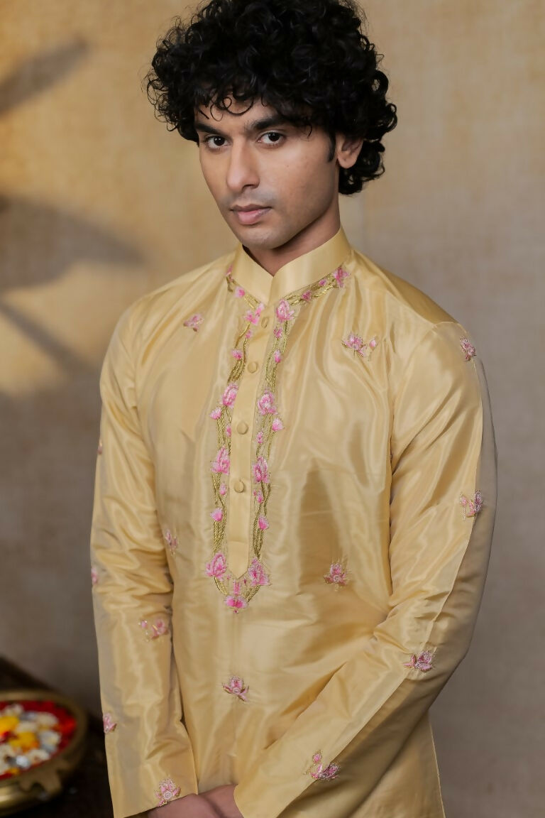Semi Pattu Gold Padmajaal Kurta Set By Hilo Design