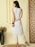 Myshka Women's White Georgette Sleeveless Straight Party Kurta